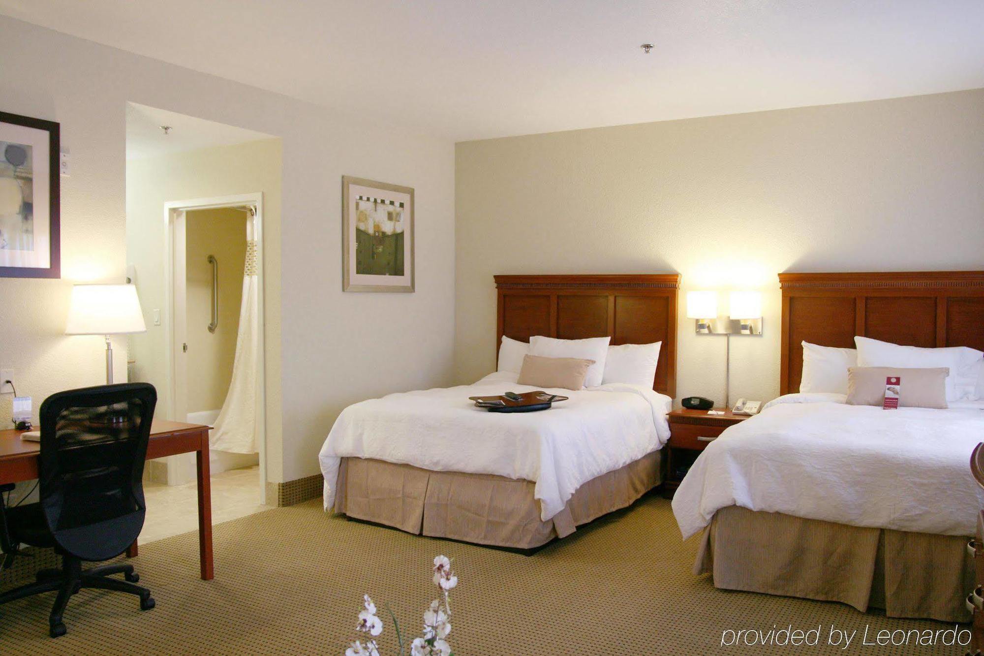 Hampton Inn & Suites Reno Ruang foto